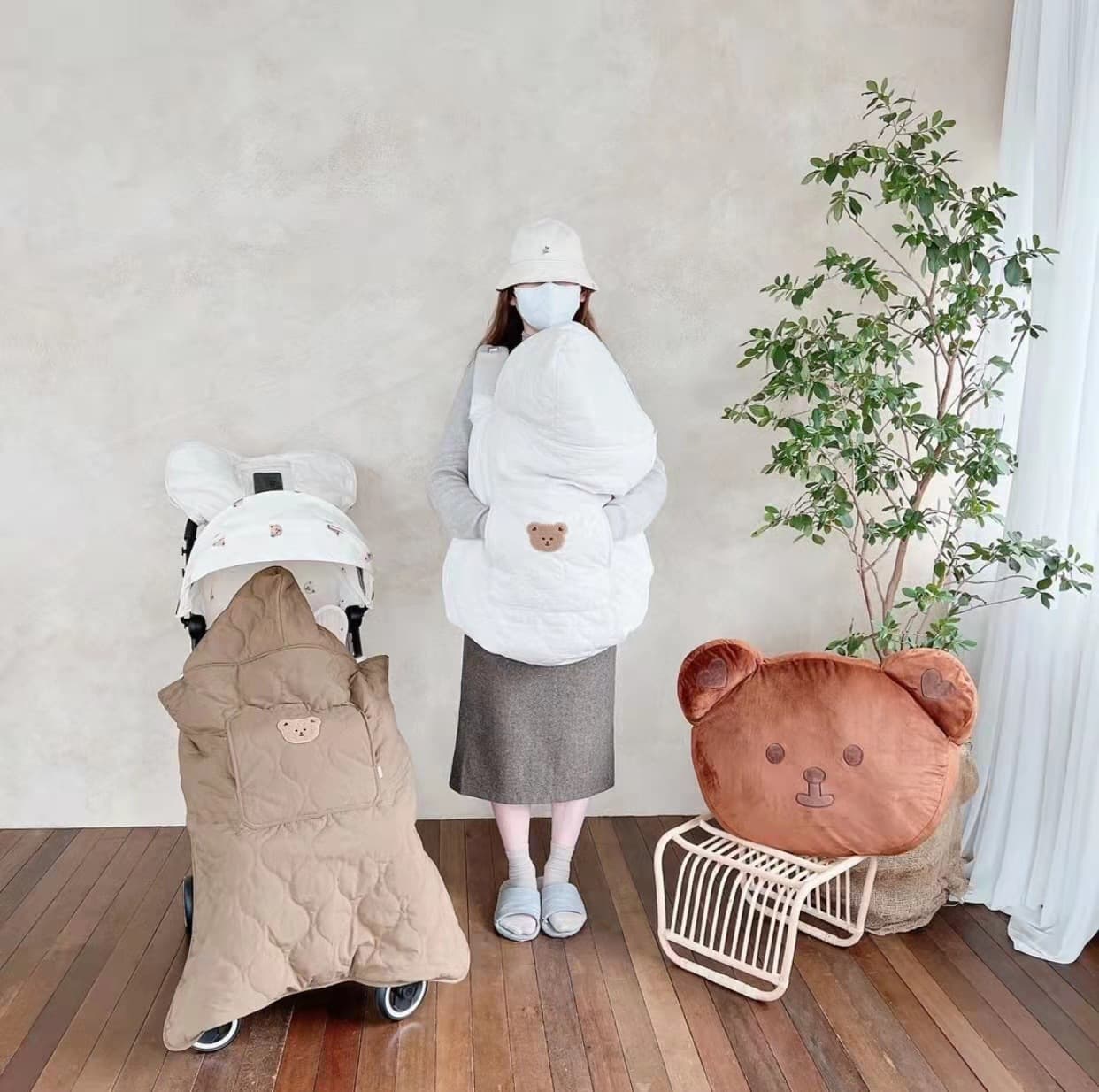 Korean style children's cape, baby carrier, waist stool, windproof cloak, baby warm thick cover, autumn and winter windproof stroller blanket