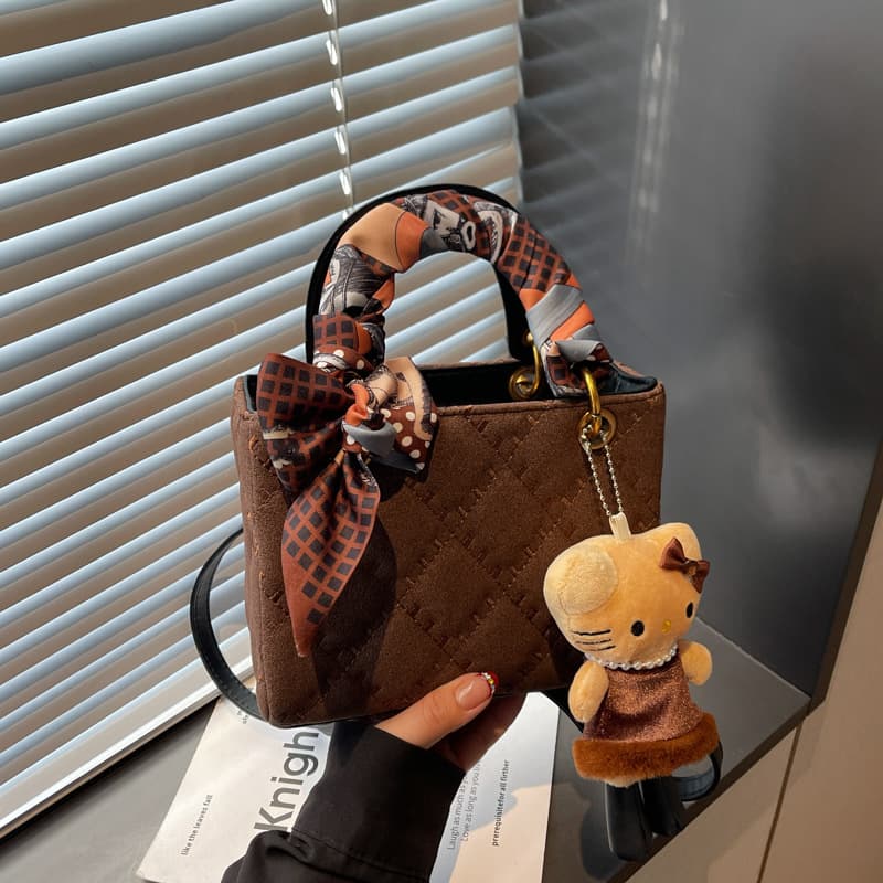 Minimalist Casual Handbag for Women 2025 Winter New Arrival Premium Texture Stylish Shoulder Crossbody Bag