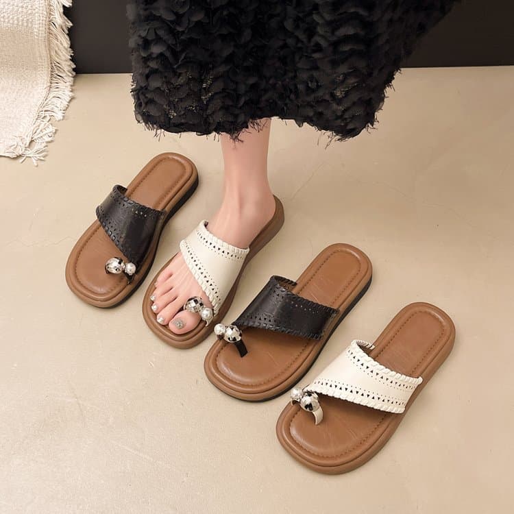 French Open-Toe Soft Sole Slippers for Women Summer 2026 New Holiday Style Flat Sandals Beach Casual Slides