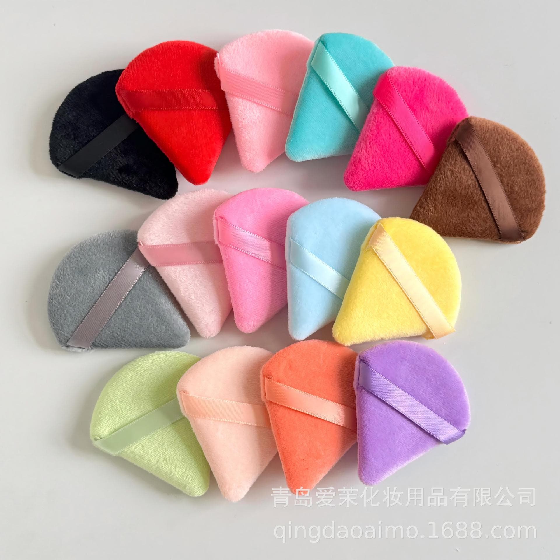 Triangular powder puff wholesale fan-shaped short velvet dry powder puff double-sided loose powder honey powder air cushion makeup soft cross-border hot sale