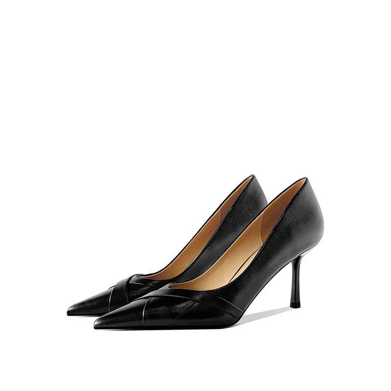 [Ready stock] Genuine leather high-heeled shoes for women with stiletto heels, black professional commuting pointed toe design, off-white temperament single shoes