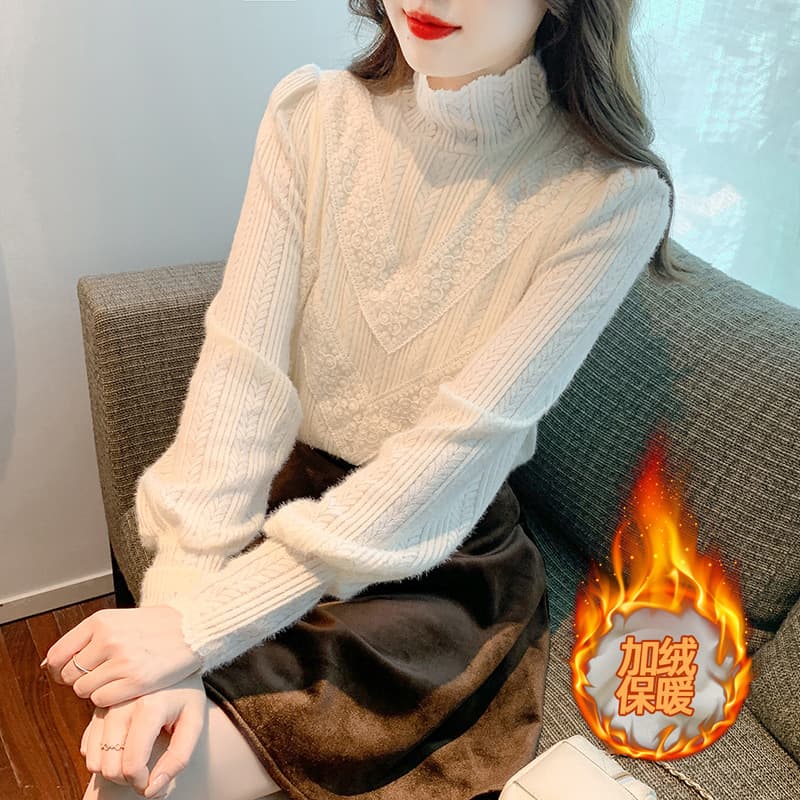 Real photos of the 2025 Autumn/Winter new Korean style expression half-high neck fleece-lined long-sleeved lace base layer shirt for women.