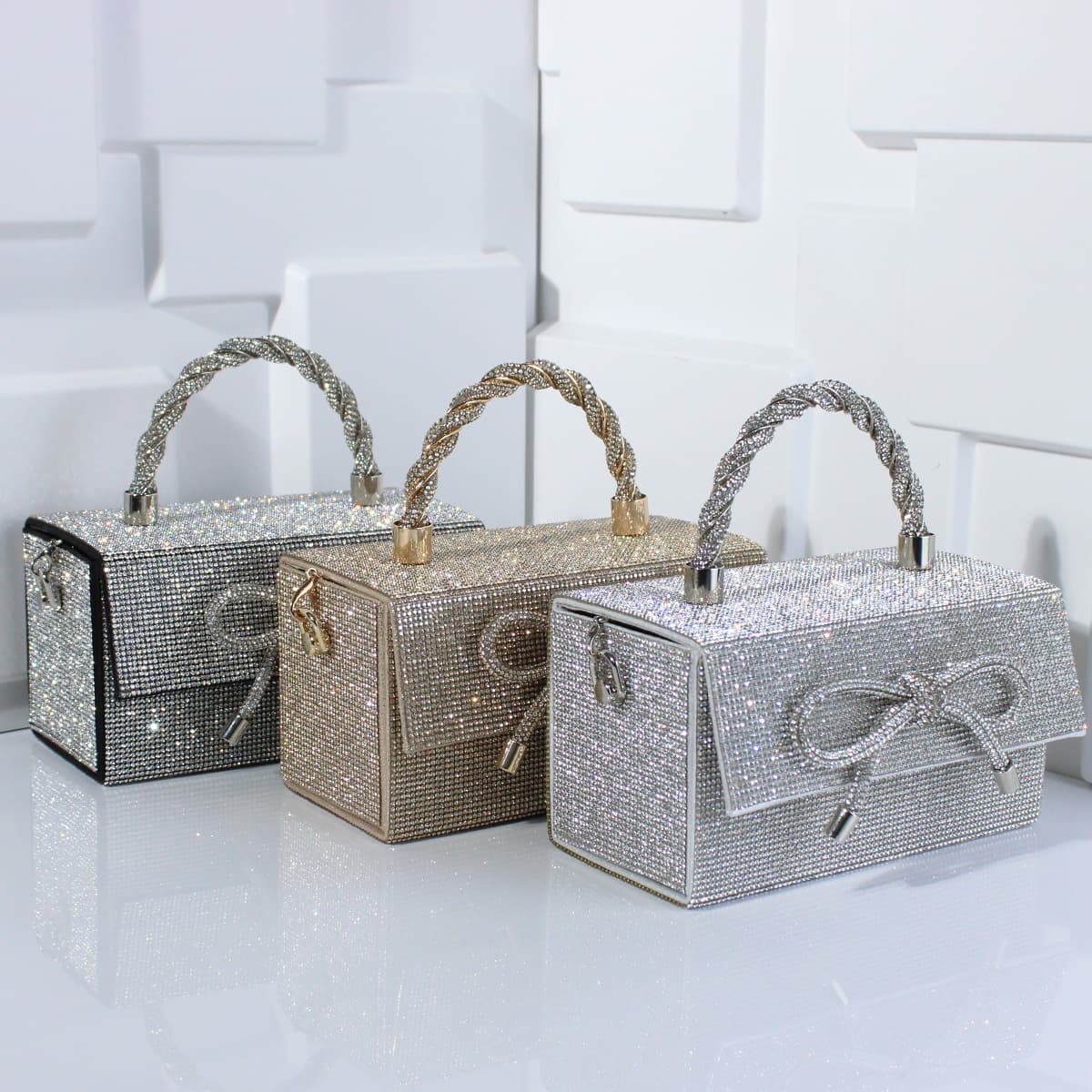 Elegant Fashion Rhinestone Bow Women's Evening Bag Exquisite Versatile Gown Bag Dance Bag Chic Chain Bag