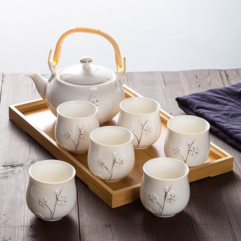 Hand-Painted Gold Trim Jingdezhen Lifting-Handle Ceramic Tea Set, Modern Minimalist Teapot and Cups for Home Use, Includes Tray