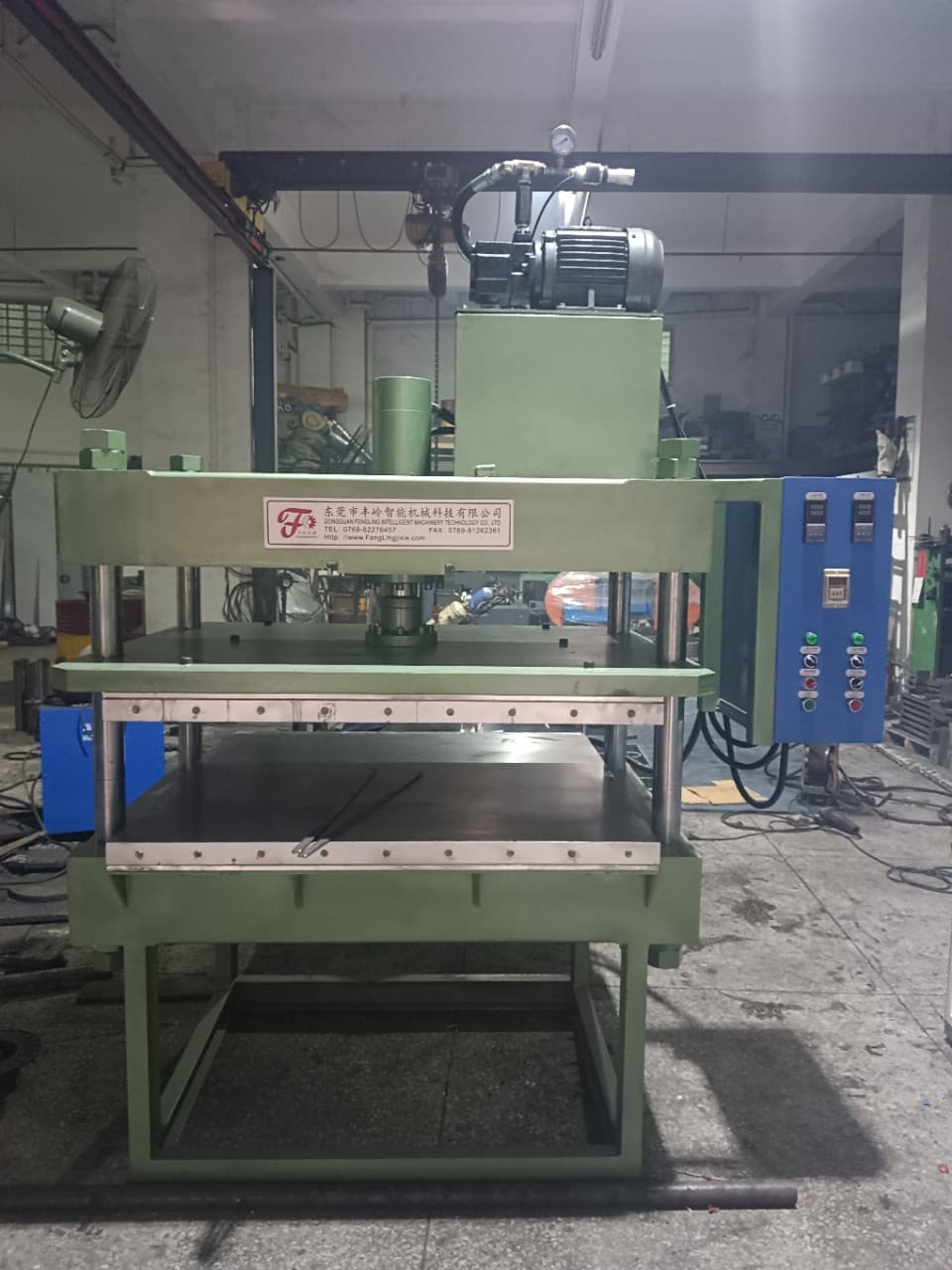 Rubber floor mat laminating machine, rubber tile compounding machine