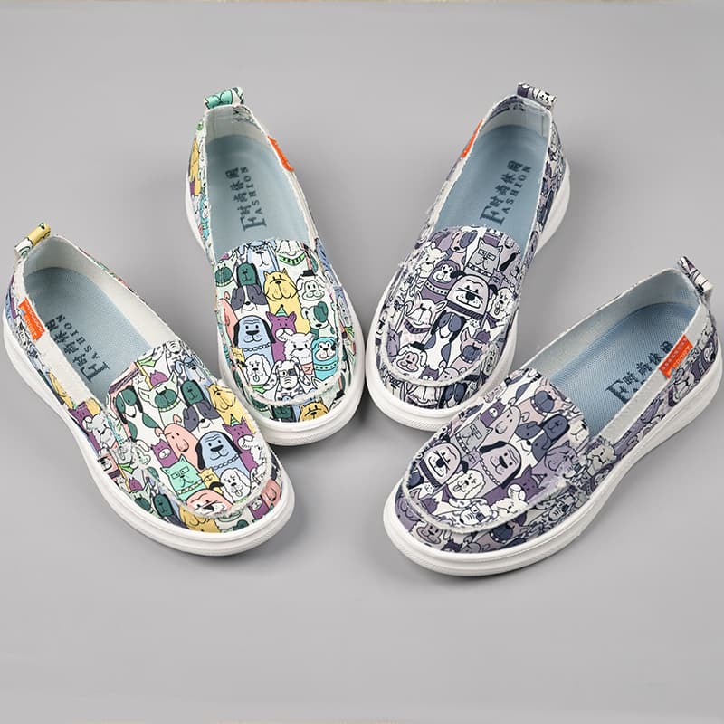2024 New Women's Canvas Shoes Breathable Casual Slip-On Soft Sole Anti-Slip Flat Walking Shoes