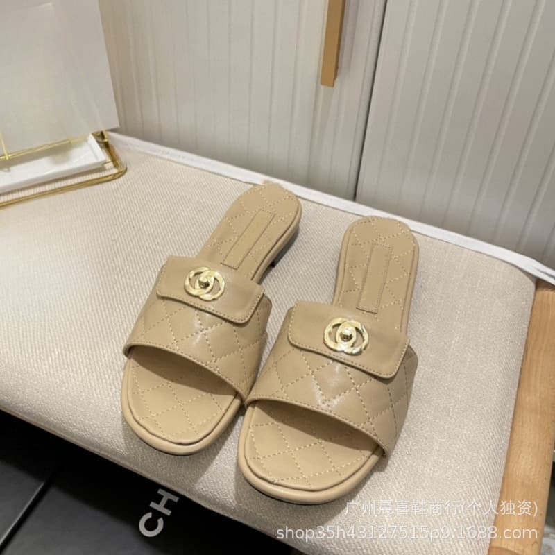 C Brand Quilted Backpack Buckle 2026 New Summer Style Chanel-Inspired Fashion Women's French Flat Sandals