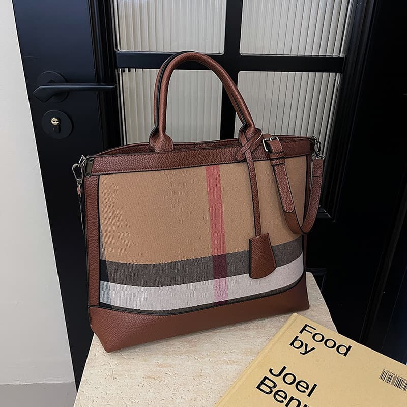 Large Capacity Women's Shoulder Bag New Minimalist Vertical Striped Crossbody Bag Handbag Tote Bag Light Luxury High-End Women's Bag