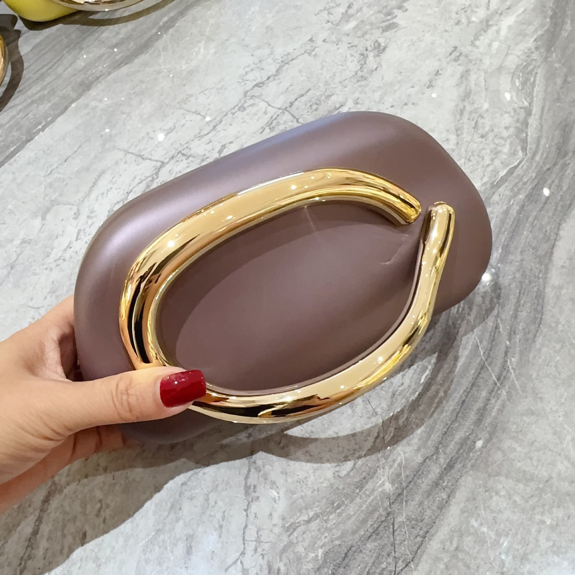 European and American Cross-Border Trend Classic Round Box Clutch Evening Bag Acrylic Bag Retro Metal Handle Shoulder Crossbody
