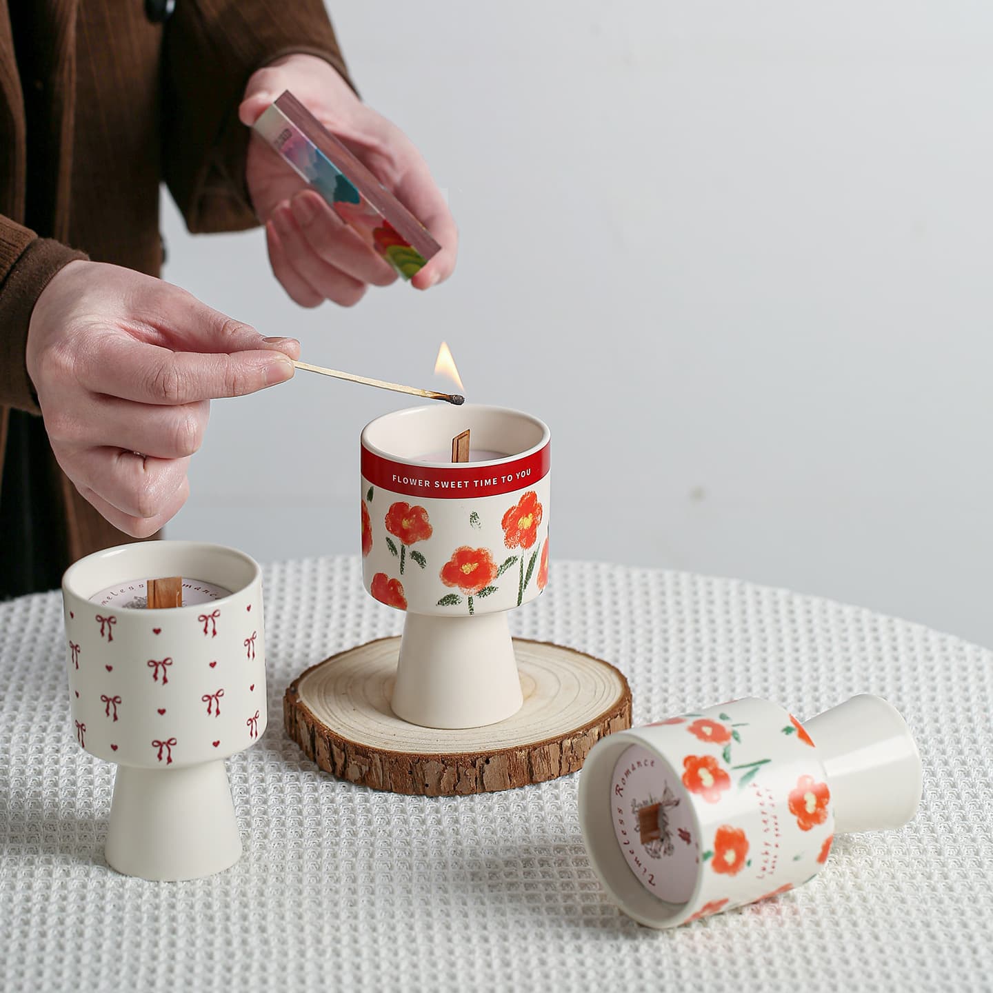 Cross-border ceramic aromatherapy candle cup tall empty cup party atmosphere candlestick decorative ornaments French retro candlestick