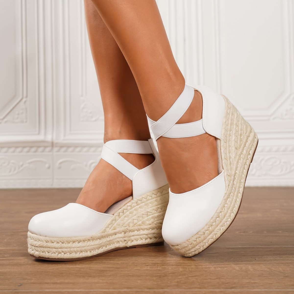 Wedge Sandals 2025 Summer New Women's Shoes Thick Sole Flat Fashion Shoes Woven Waterproof Platform Closed-Toe Open-Back Sandals