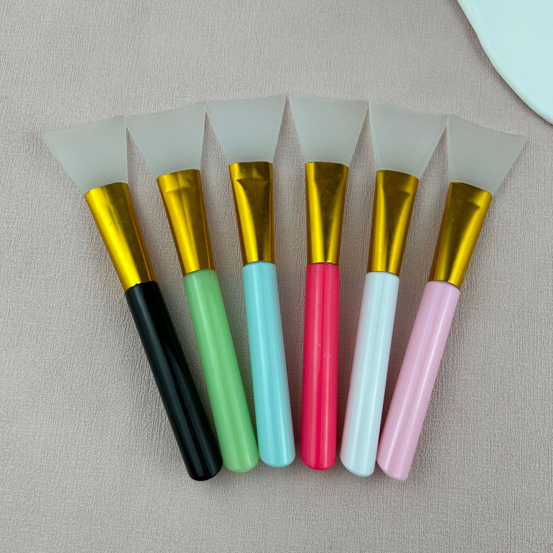 Silicone mask brush set, beauty salon makeup brush, special mask bowl and brush tool for applying and cleaning mud mask