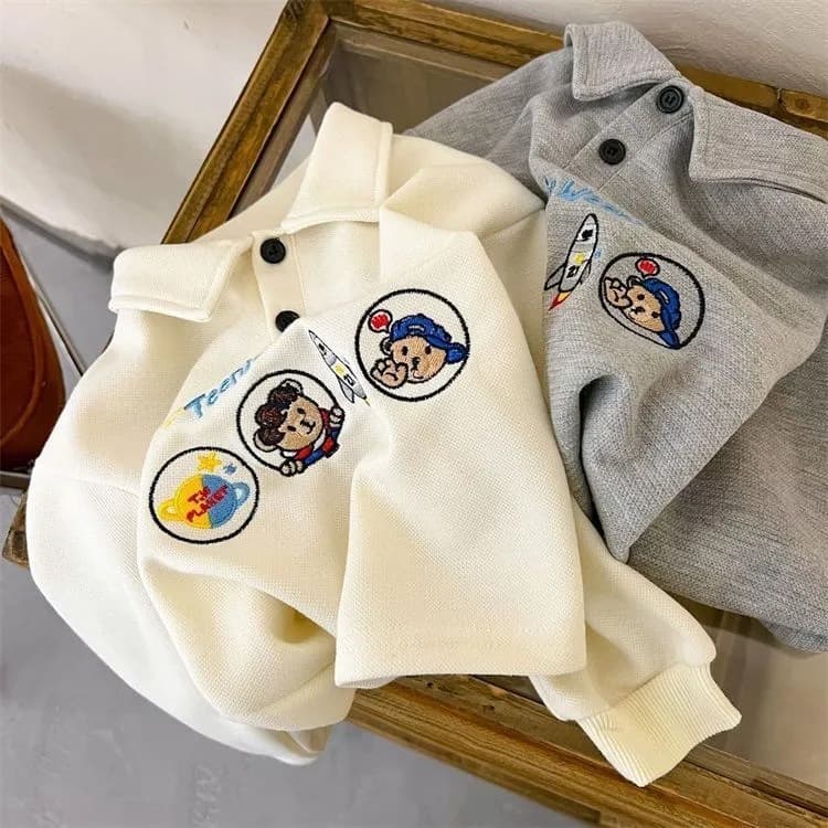 Stylish and fashionable children's autumn polo shirt with embroidered bear design, long-sleeved sweatshirt for boys and girls, loose fit.