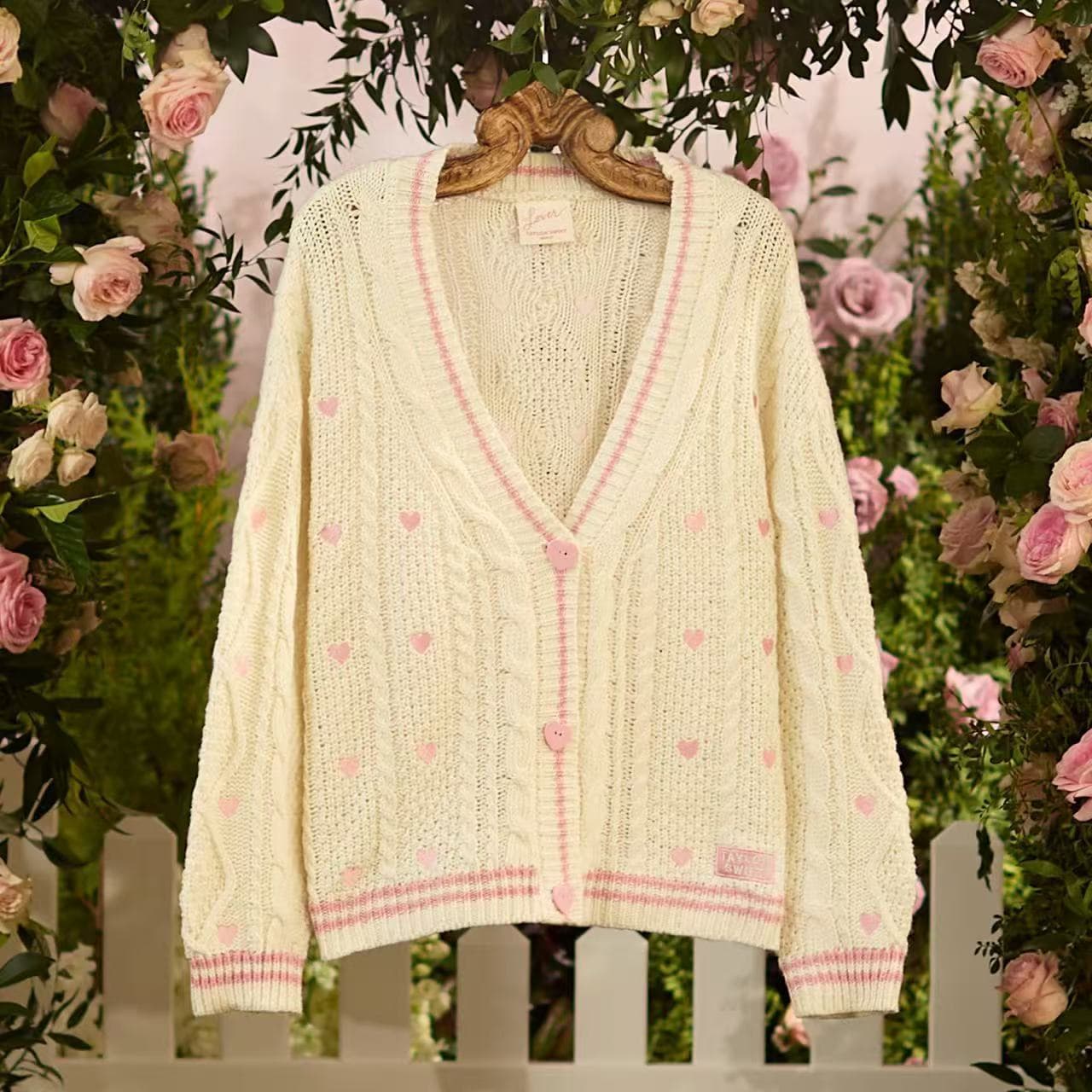 Swift's new women's clothing sweet love lover sweater knitted cardigan cross-border wool European and American girls long sleeves