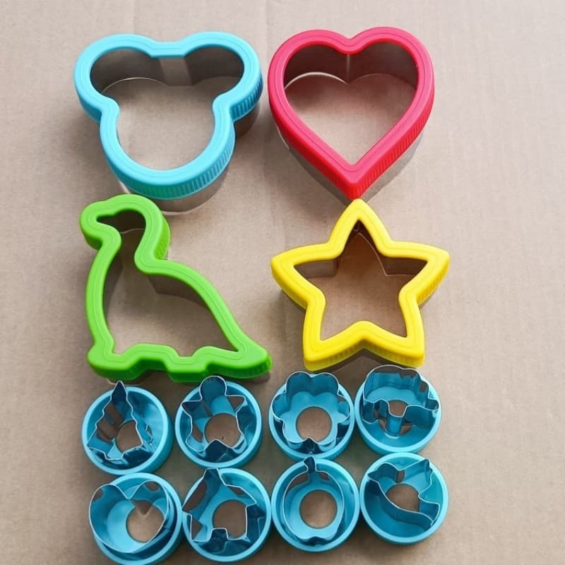 Amazon's best-selling stainless steel biscuit mold with hand guard, sandwich cutting mold, fruit cutting flower mold set, embossing machine