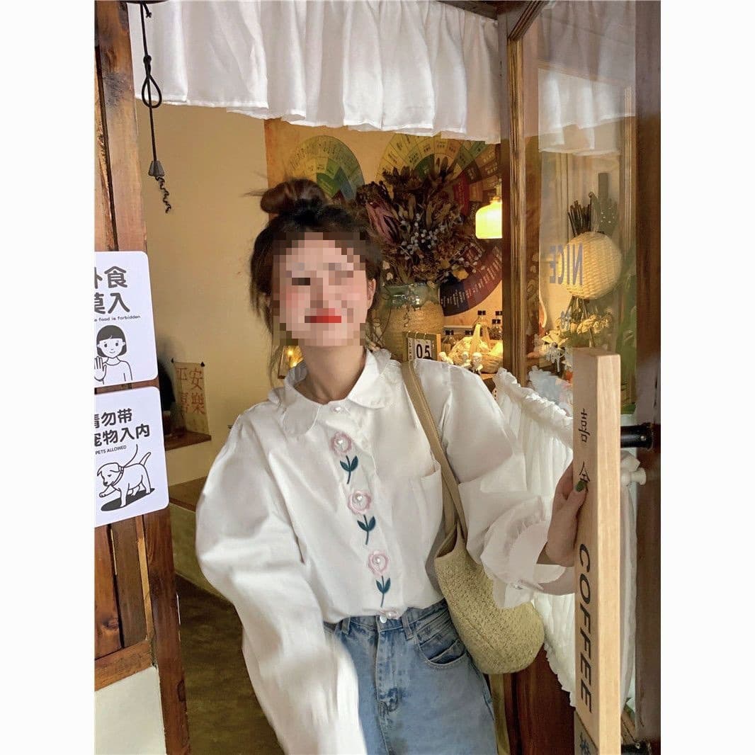 Large size age-reducing doll collar embroidered long-sleeved shirt for women in autumn Korean style loose and versatile white top trendy