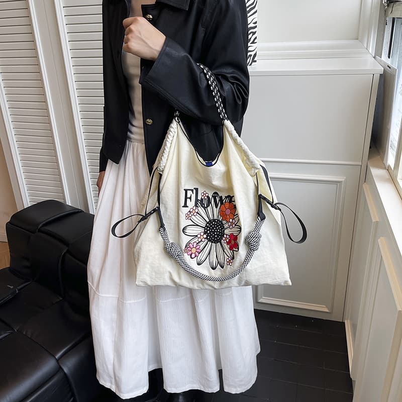 Japanese Tote Bag Handbag Women's 2026 New Crossbody Commuting Underarm Bag Women's Single Shoulder Large Capacity Tote Bag