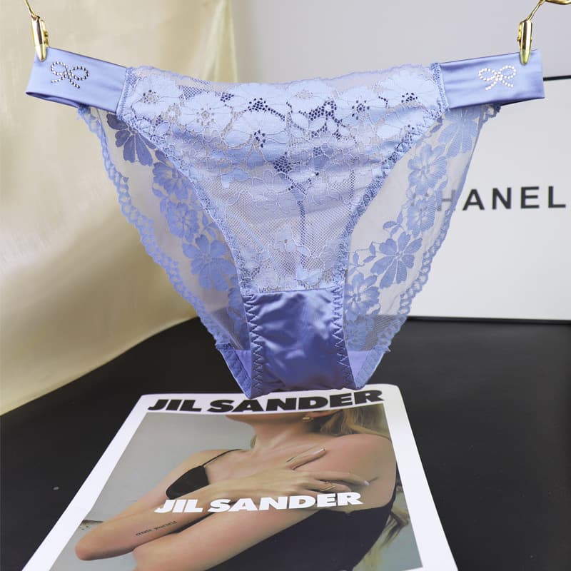 Sexy French lace underwear for women, light luxury, comfortable, breathable, traceless, low-waisted, thin-strap women's briefs, thin hot diamond