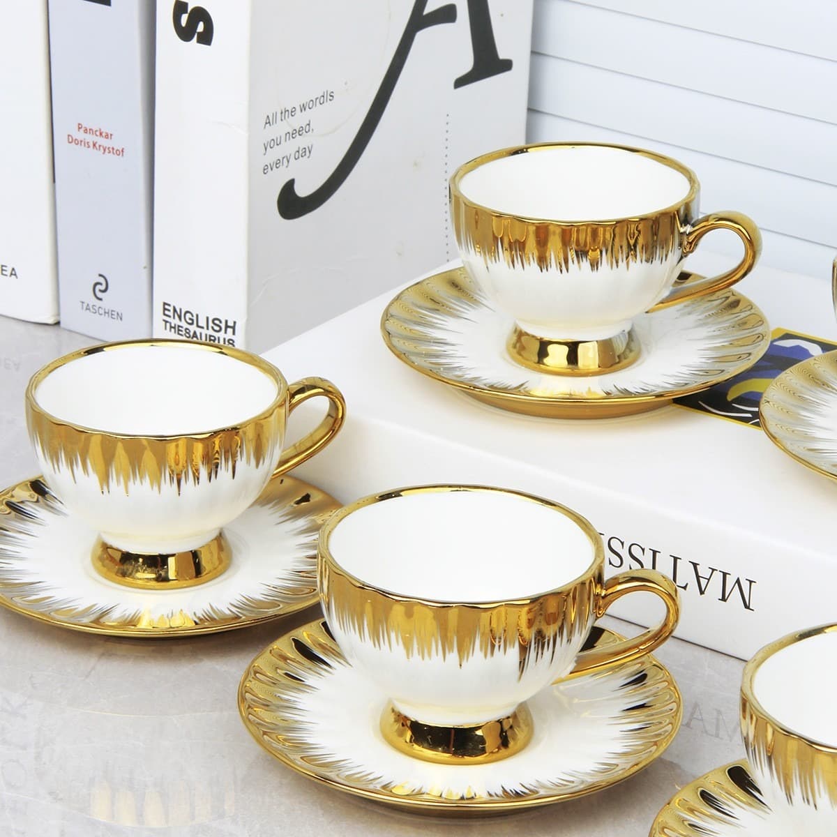 Cross-border Luxury Coffee Cup Gold Ceramic Teacup Home English Afternoon Tea Set High-end Cup and Saucer Set