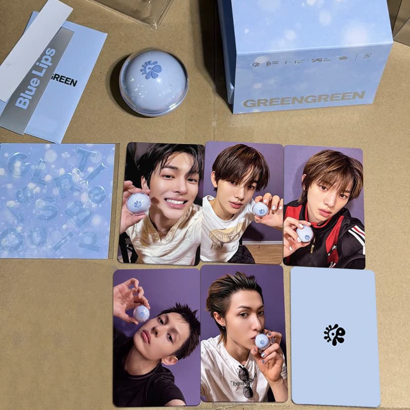 CORTIS "GREENGREEN" Blue Lips blue lip version photo card