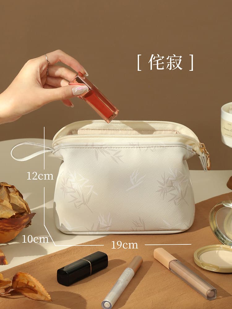 Portable Small Makeup Bag for Women 2026 New High-End Ladies Travel Toiletry Bag Mini Storage Organizer Cosmetic Pouch