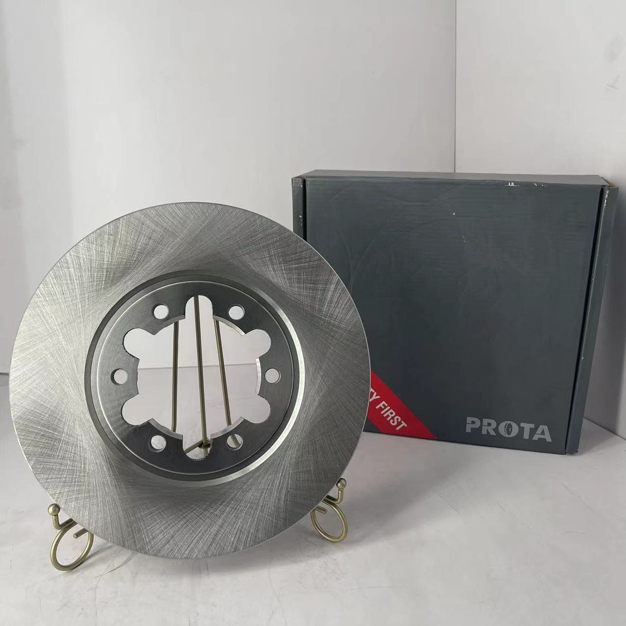 Brake disc 3902826 is suitable for Ford Wanderer pickup trucks and Mazda B-series pickup trucks.