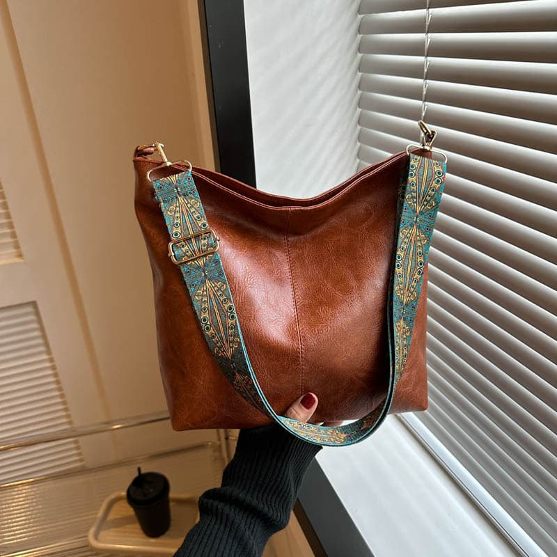 2023 Summer New Fashion Handheld Shoulder Crossbody Large Capacity Bucket Bag Women's Bag Supports Bulk Wholesale Mixed Batch