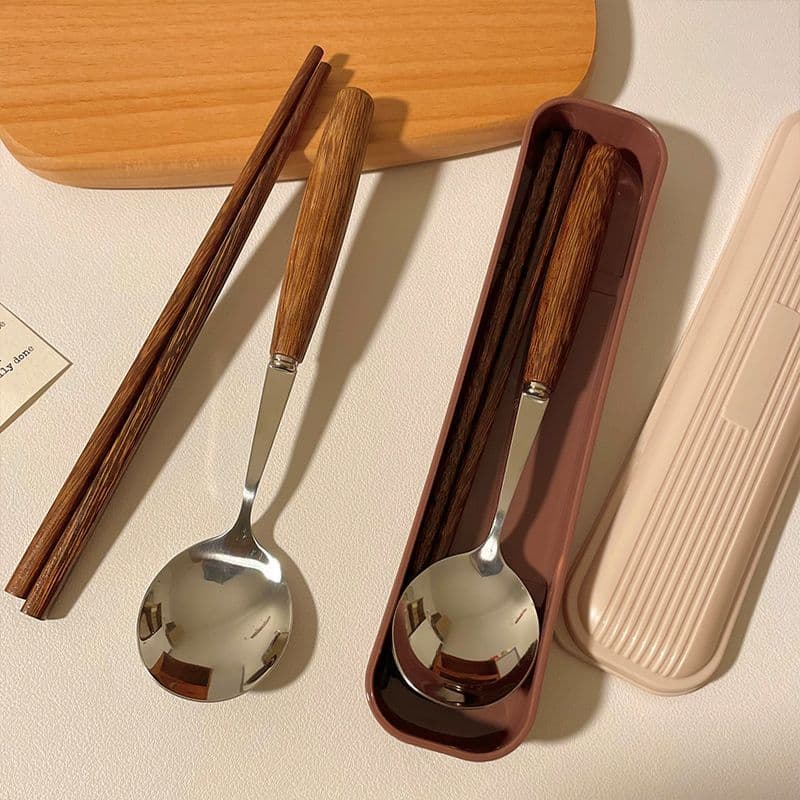 Caramel-colored chicken wing wood retro high-end chopsticks and spoon set with wooden handles for students' portable outings