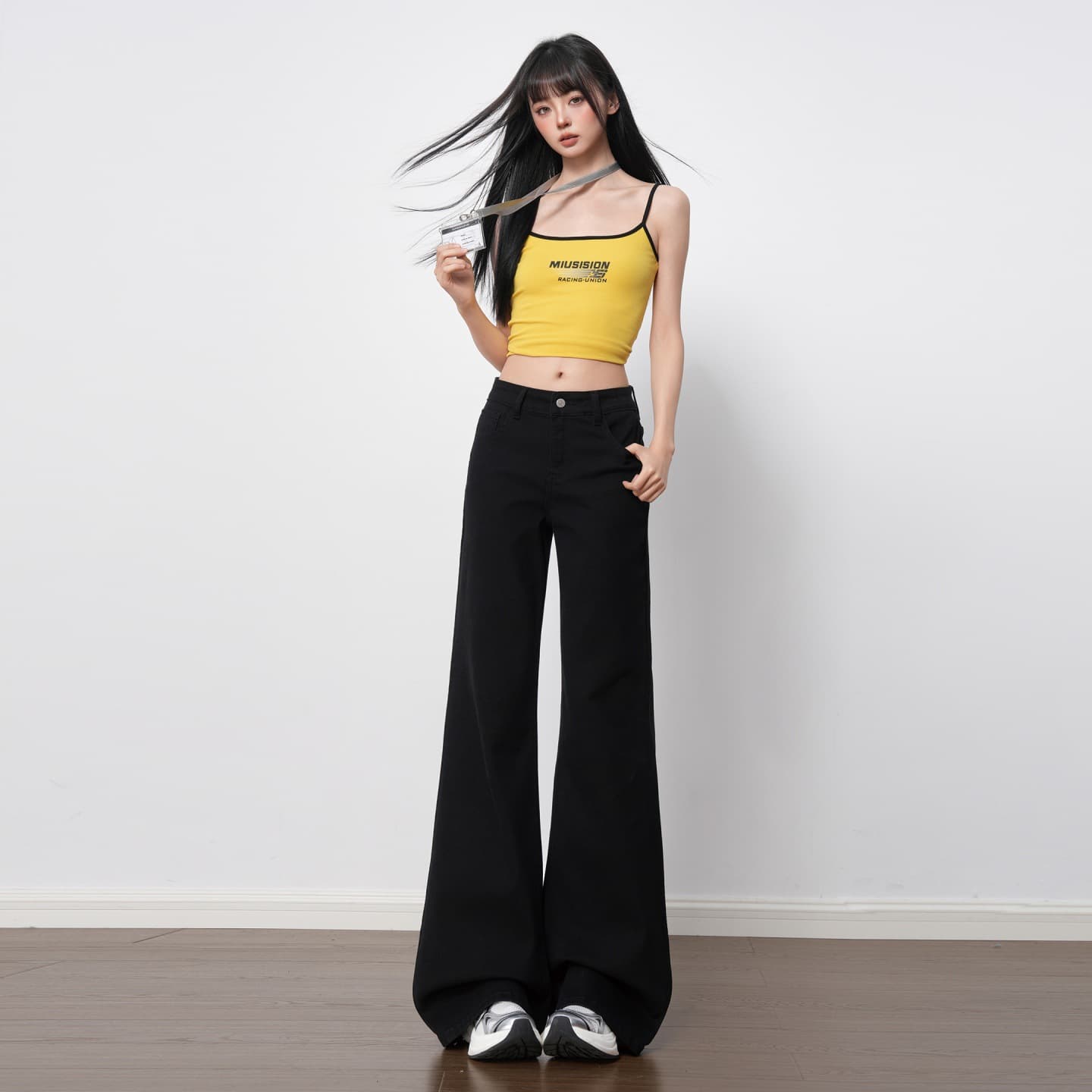 New American Street Style Stretchy Waterproof Jeans for Women, Loose Fit, Slimming, Versatile Micro-Flare Pants