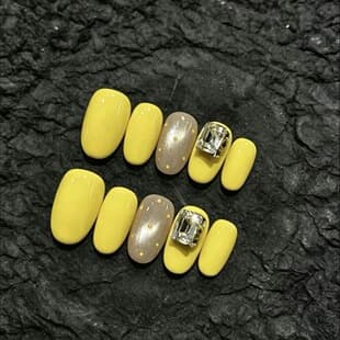 Kapel Lemon Yellow Rhinestone Nails Handmade Wearable Nails Whitening Light Luxury Style Simple and Elegant Nail Tips