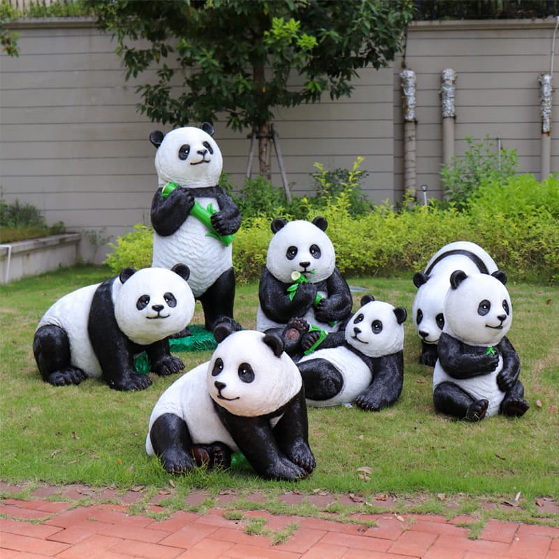 Lifelike Panda Ornament Outdoor Garden Animal Landscape Sculpture Kindergarten Lawn Garden Fiberglass Large Decoration