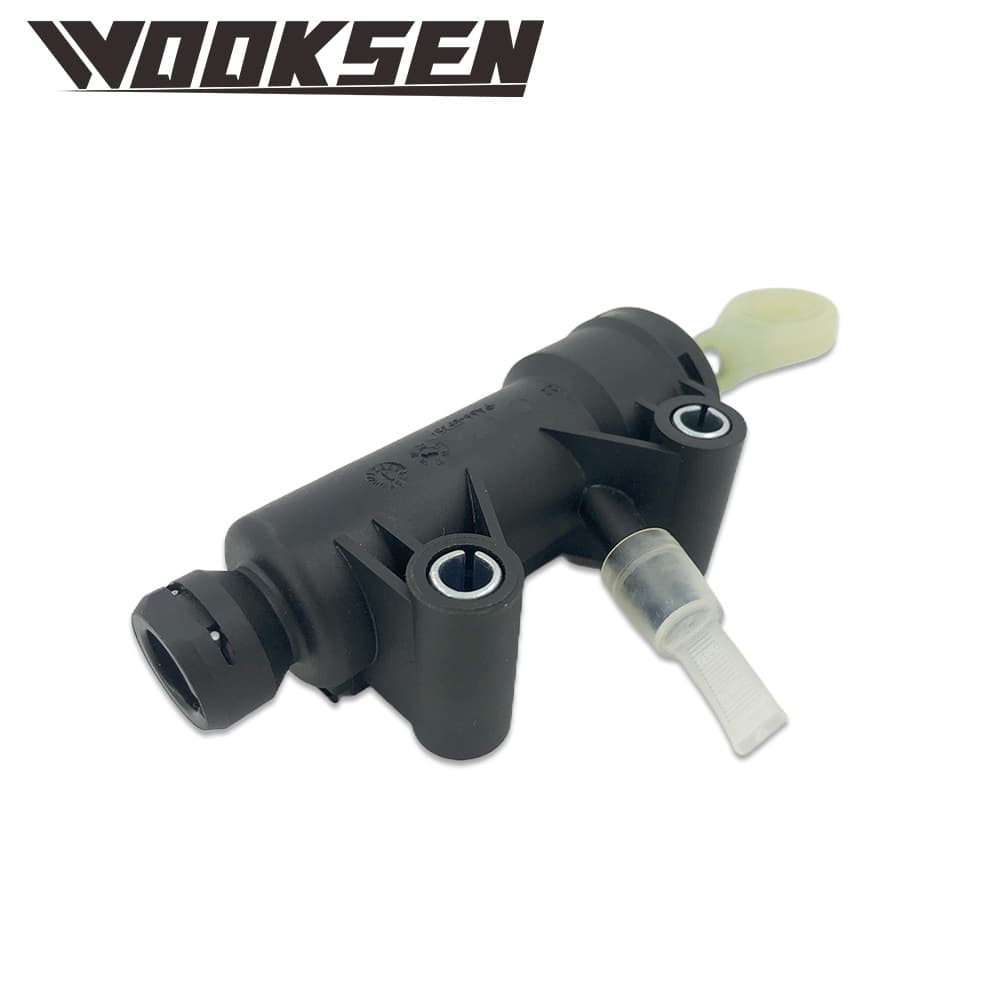 Clutch master cylinder 1161891 6756747 2152 6751146 21526756747 6751146