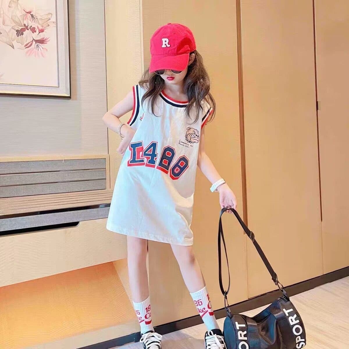 Girls' dress summer dress 2026 new sports style big children's summer vest fashionable children's skirt white