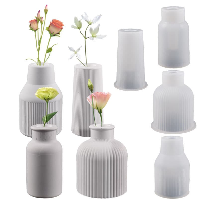 Daily Use Kitchen Dining Utensils / Cake Molds / Cake Pans