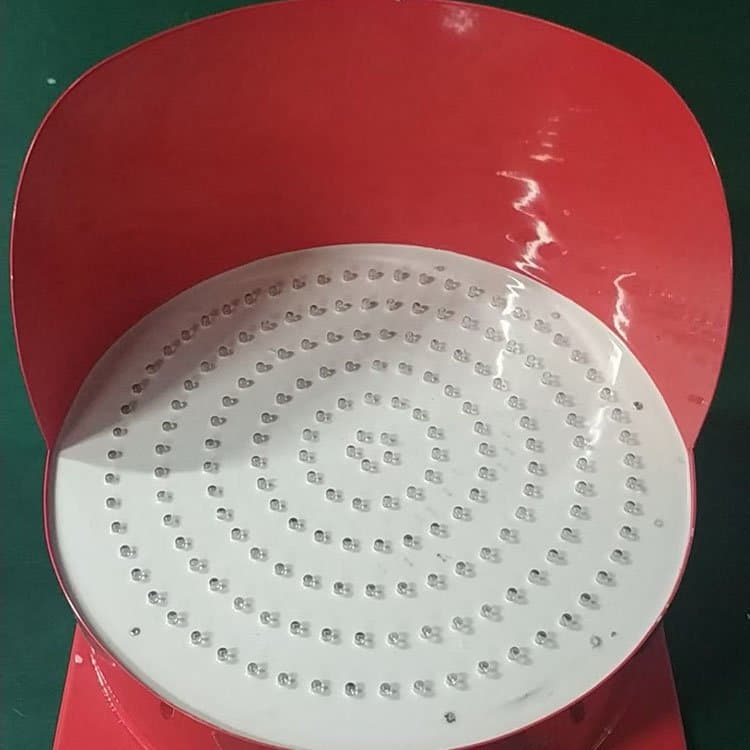 Yangtze River Bridge anti-collision warning navigation signal with solar power supply, optional UPS backup for extended endurance.