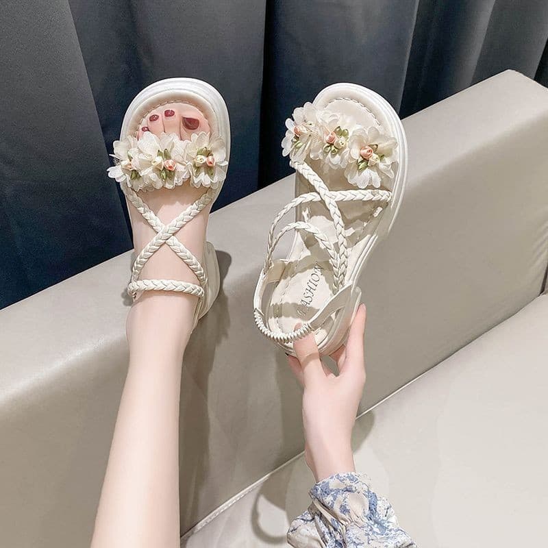 Soft Sole Cloud-like Chunky Platform Sandals for Women Outdoor Wear 2026 Summer New Fashion French Style Roman Sandals for Dresses