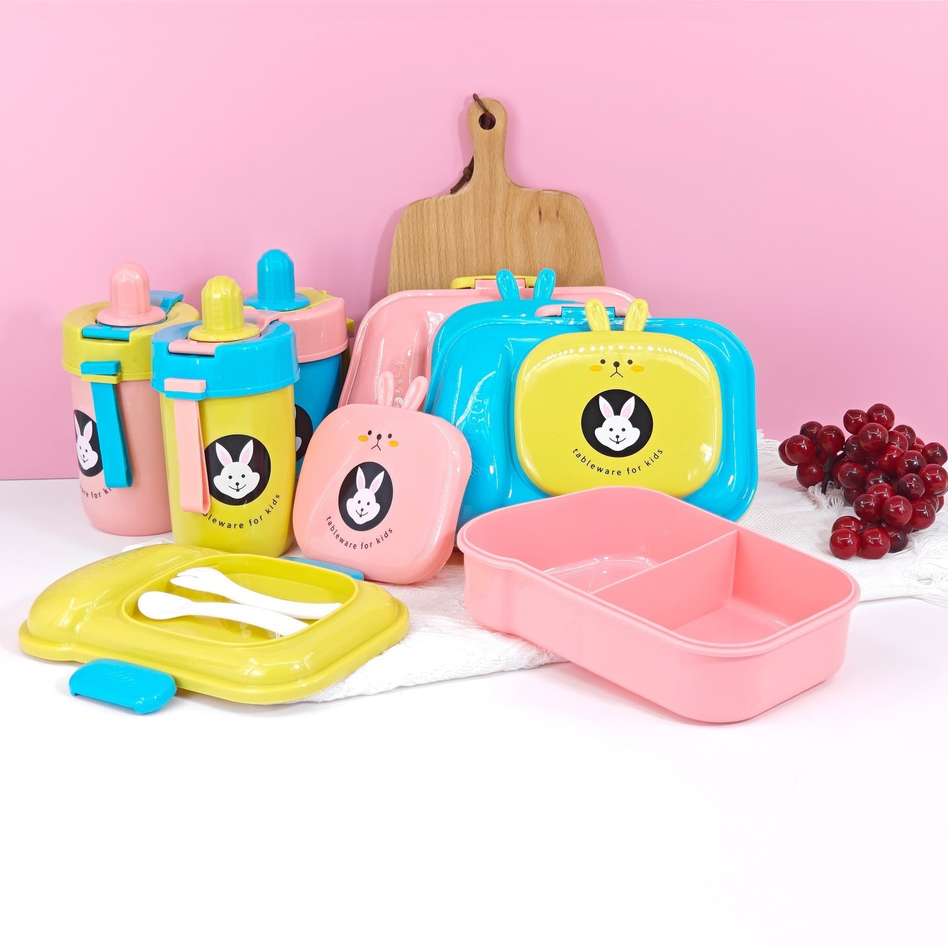 lunchbox double-layered lunch box with fork, spoon, double drinking straw cup, outdoor picnic storage box, cartoon lunch box, kettle