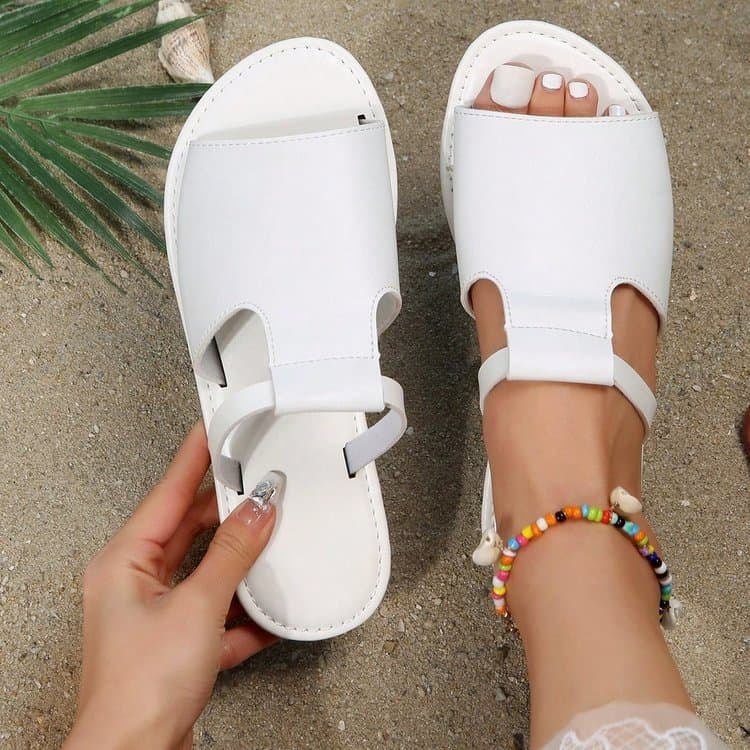 Foreign Trade Women's Shoes 2025 Spring/Summer New European and American Large Size Woven Toe Post Flat Sandals for Women