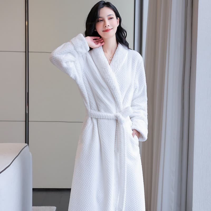 Light Luxury Bathrobe Women's Flannel Pajamas New Long Sleeve Hotel Beauty Salon Large Size Nightgown Thickened Autumn and Winter Morning Gown