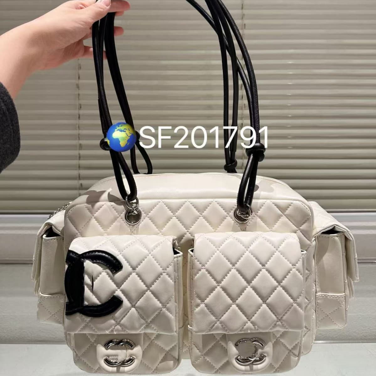 American-Style Spicy Girl White Sexy Tank Top for Women, New Summer Design, Niche Handbag, New Chanel Style