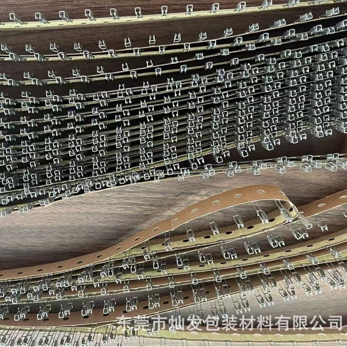 AI-powered automatic insertion spring clips, direct sales and wholesale, large quantity convenient, resistor chip insertion source factory.