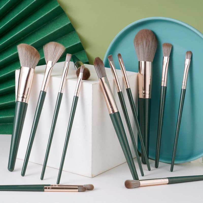Complete Makeup Tool Set Green Cloud 14-Piece Foundation Brush Blush Brush Eyeshadow Brush Wooden Handle Full Set Wholesale Makeup Brush Set