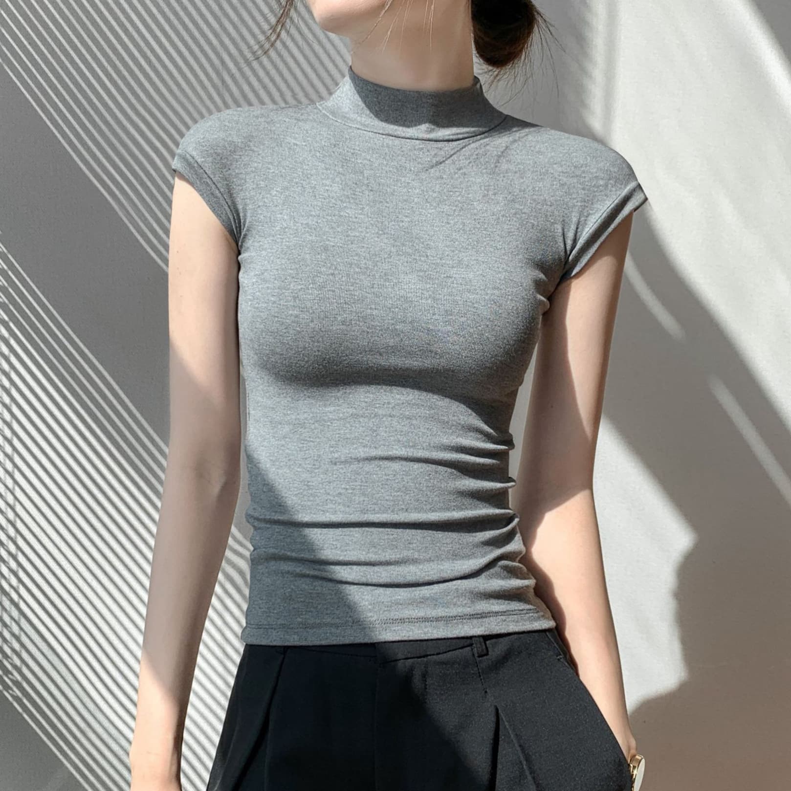 Pure Desire Style Mock Neck Fitted T-Shirt Summer New Slim Fit Simple Solid Color Sexy Base Layer Top Women Vest
