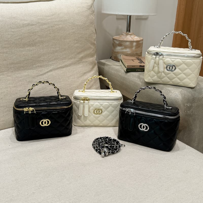 2026 New Fashion Versatile Chain Box Bag with Diamond Quilted Chanel Style, Shoulder and Crossbody Small Square Bag