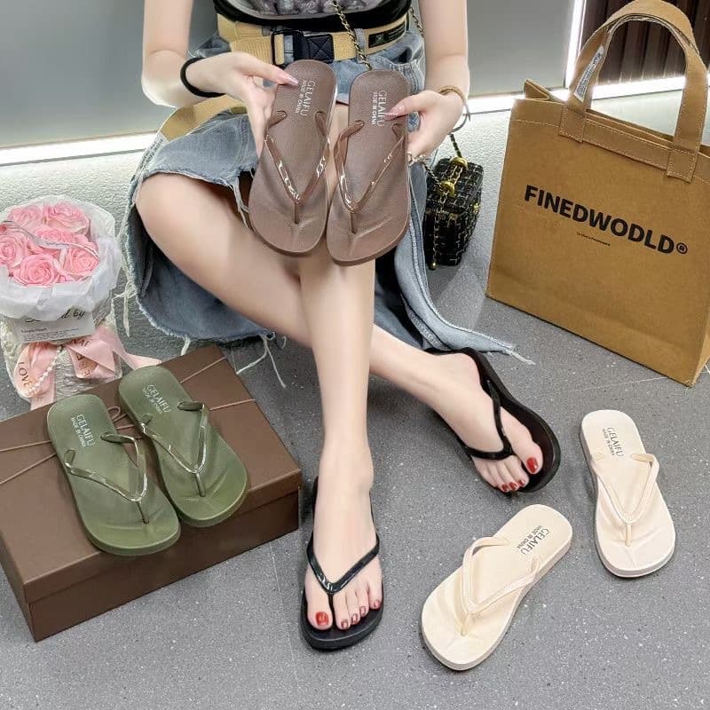Grave Outdoor Women's Flip Flops Simple Couple's Plastic Beach Shoes Flat Flip Flops 3045 Sandals