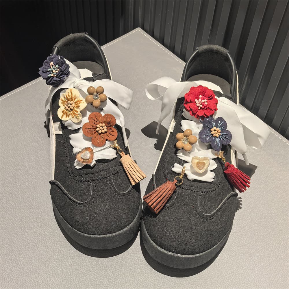 miu autumn and winter Birkenstock suede small flower tassel shoelace buckle high-end decorative Maillard training shoes shoe flower pendant
