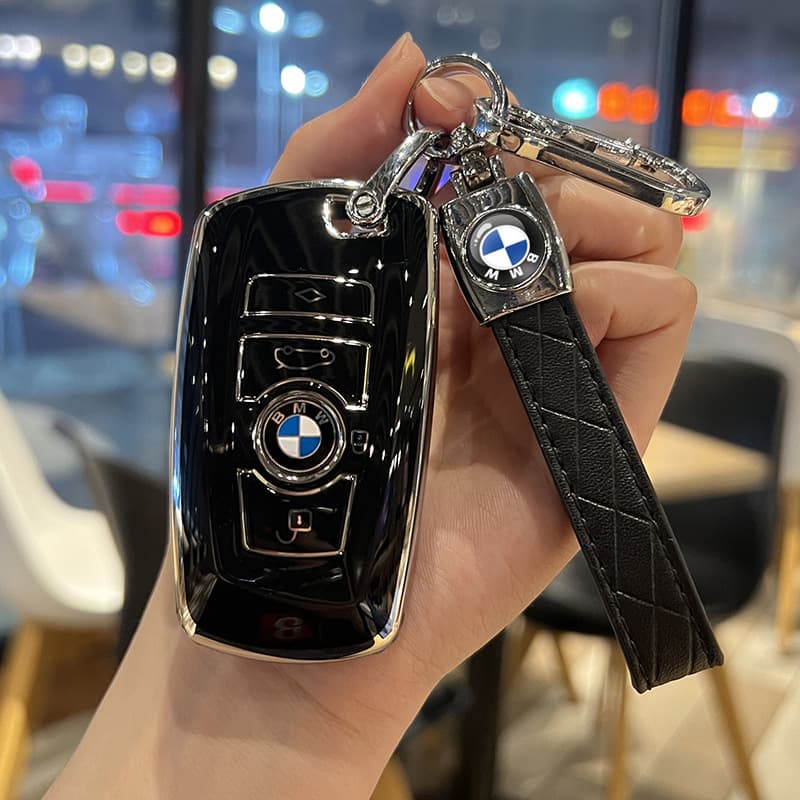Suitable for BMW Key Case Cover for 3 Series 6 Series 4 Series Shell 2 Series 3 Series GT Clip 5 Series 1 Series X4 Men 7 Series X3 Women M3 Chain