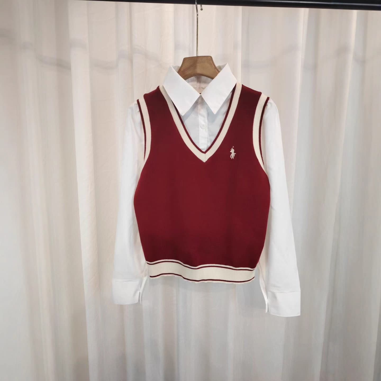 2025 Spring/Autumn New College Style V-Neck Knit Vest Loose Outerwear Sweater Two-Piece Top for Women