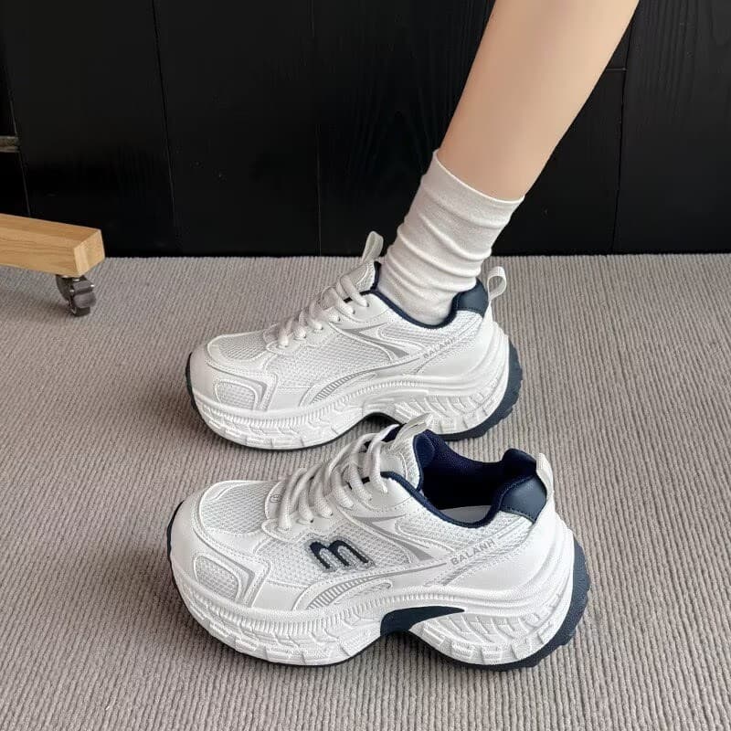 2026 New Spring Trendy Lightweight Retro Dad Shoes for Women with Hidden Height Increase, Chunky Sole, Breathable Athletic Sneakers for Petite Frames