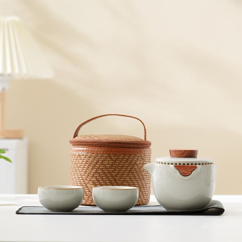Simple Kung Fu Teapot and Teacup Outdoor Camping Quick Cup Beige Ru Kiln Portable Travel Tea Set